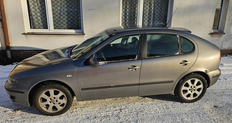 Seat Leon cena 5300 przebieg: 300175, rok produkcji 2006 z Chojna małe 106